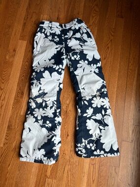 Girls’ Burton Navy Blue and White Floral Snow Pants. Room to Grow. Size M.